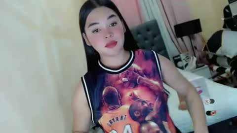 Snapshot of heatmusex_ chatting on 18, 5, 2026 Kylene3 online show from 18, 5, 2026