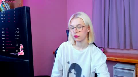 Our names are Anette and Alice online show from 22, 12, 2024