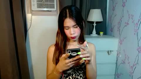 Snapshot of heavenly_kylene chatting on 11, 5, 2026 KYLENE SEXY online show from 11, 5, 2026