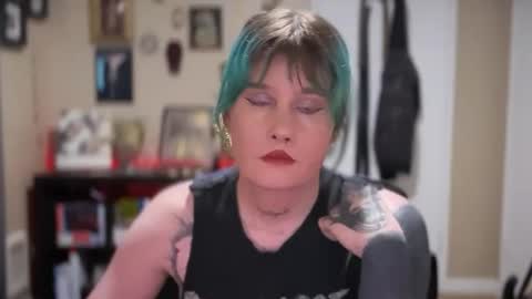 Snapshot of heavensentttt chatting on 5, 12, 2024 Saoirse online show from 5, 12, 2024