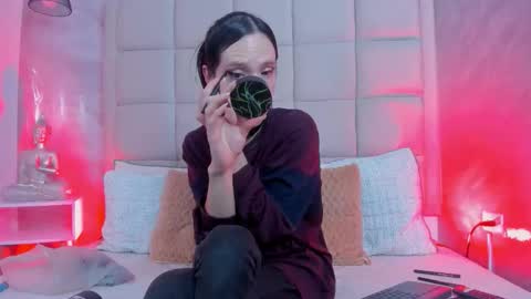 Keira Hecate online show from 27, 11, 2025