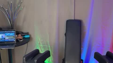 Snapshot of hectorramirezxxx chatting on 22, 12, 2025 LockedThug online show from 22, 12, 2025