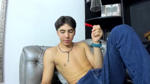 heellboy_ online show from 29, 10, 2025