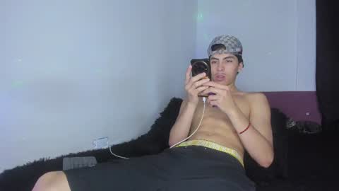 heellboy_ online show from 12, 6, 2026