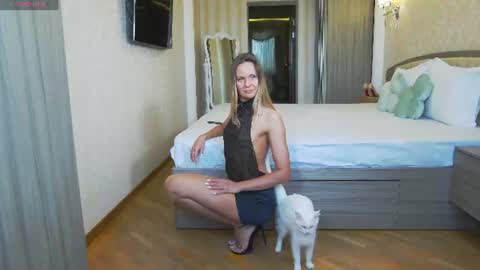 Snapshot of hefner_girl chatting on 5, 7, 2026 Helen online show from 5, 7, 2026