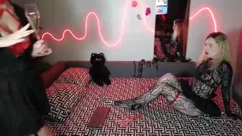 Heidi brunette Foxy red head and Carrie blondie online show from 14, 2, 2025