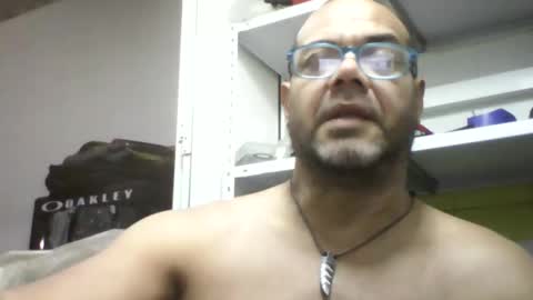 Snapshot of heistt chatting on 18, 10, 2025 Heist Stein online show from 18, 10, 2025