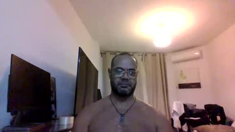 Snapshot of heistt chatting on 3, 11, 2025 Heist Stein online show from 3, 11, 2025