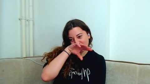 helen_adams_ online show from 9, 12, 2024