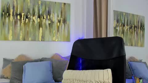 Helena Santos  online show from 25, 1, 2025