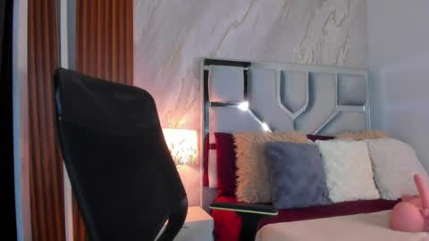 Snapshot of helena_santos01 chatting on 7, 6, 2026 Helena Santos online show from 7, 6, 2026