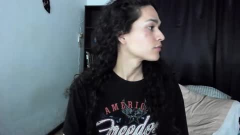 Snapshot of helena_spellman chatting on 27, 10, 2025 helena_spellman online show from 27, 10, 2025