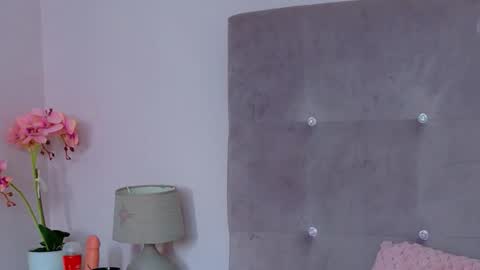 Snapshot of helenceccile chatting on 25, 2, 2026 Helen online show from 25, 2, 2026