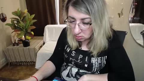 helenenigma online show from 4, 3, 2025