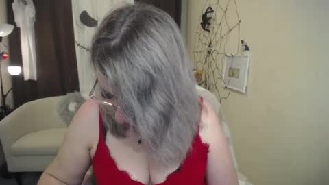 helenenigma online show from 5, 11, 2025