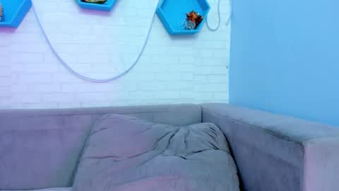 Snapshot of helenn_monroy1 chatting on 12, 2, 2025 online show from 12, 2, 2025