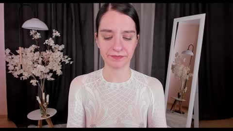 Helen online show from 3, 2, 2025