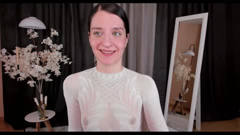 Helen online show from 3, 2, 2025