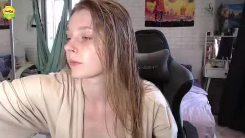 Snapshot of helenundersin chatting on 6, 7, 2026 Helen online show from 6, 7, 2026