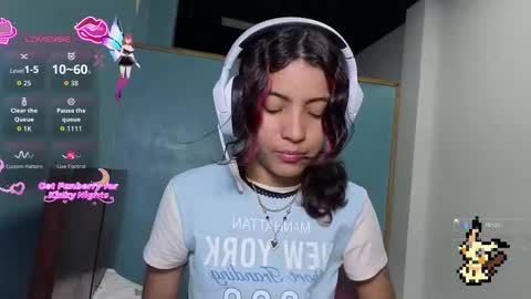 Helia Transfem and Amy online show from 28, 10, 2025