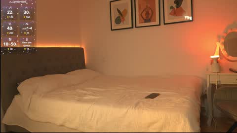 Snapshot of hell_lo chatting on 2, 2, 2026 Lorette Lory online show from 2, 2, 2026