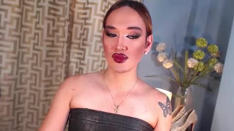 hellatarahathor online show from 14, 3, 2026