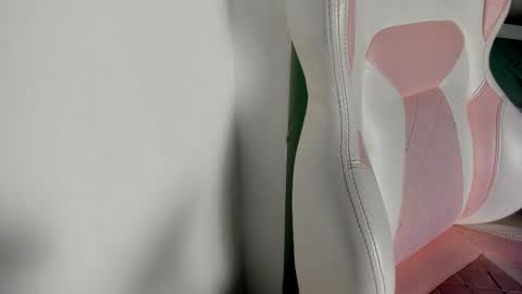 hellen__smith_ online show from 19, 1, 2026