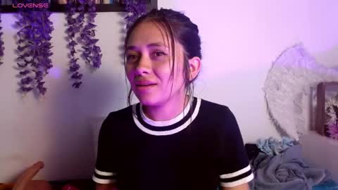 Hellen lopez online show from 15, 4, 2026