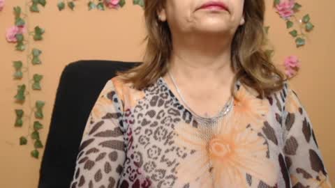 Snapshot of hellensextits chatting on 18, 1, 2025 hellen online show from 18, 1, 2025