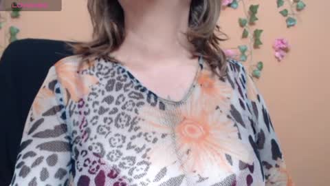 Snapshot of hellensextits chatting on 1, 3, 2025 hellen online show from 1, 3, 2025