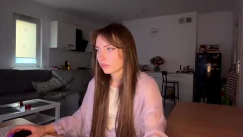 hellyluxury online show from 16, 7, 2026