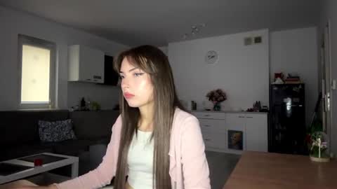 hellyluxury online show from 20, 7, 2026