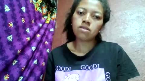 Snapshot of henitsaldy chatting on 25, 4, 2026 henitsaldy online show from 25, 4, 2026