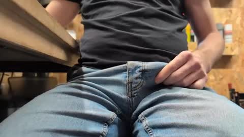 Snapshot of henkietien chatting on 11, 12, 2024 henkietien online show from 11, 12, 2024