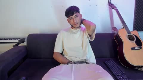 Snapshot of henrik_senn chatting on 23, 12, 2024 henrik_senn online show from 23, 12, 2024