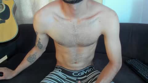 Snapshot of henrik_senn chatting on 18, 9, 2025 henrik_senn online show from 18, 9, 2025