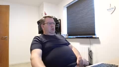 henrikrp1971 online show from 23, 2, 2025