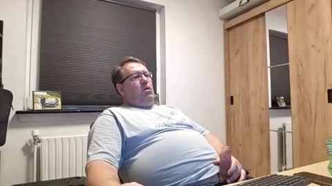 henrikrp1971 online show from 7, 2, 2026