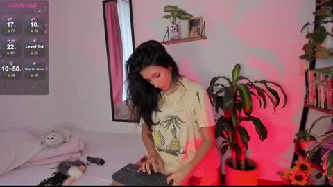 Hello I am Valentina independent Colombian model I love sensuality and pleasure welcome online show from 20, 12, 2024