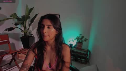 Snapshot of hera_069 chatting on 9, 1, 2026 Hello I am Valentina independent Colombian model I love sensuality and pleasure welcome online show from 9, 1, 2026