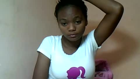 Snapshot of herisse01 chatting on 17, 6, 2026 herisse01 online show from 17, 6, 2026