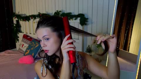 Nicole online show from 6, 3, 2026