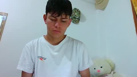 Snapshot of herrerabuitragroedwin chatting on 27, 5, 2026 valentin 123 online show from 27, 5, 2026