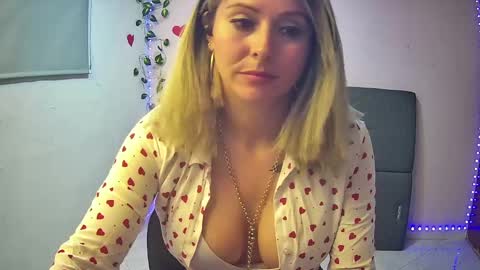 Snapshot of hestesiaxx chatting on 11, 12, 2024 Hestesiaxx online show from 11, 12, 2024