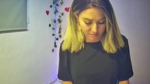 Snapshot of hestesiaxx chatting on 28, 12, 2024 Hestesiaxx online show from 28, 12, 2024