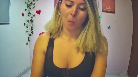 Snapshot of hestesiaxx chatting on 11, 3, 2025 Hestesiaxx online show from 11, 3, 2025