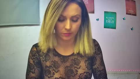 Snapshot of hestesiaxx chatting on 8, 9, 2025 Hestesiaxx online show from 8, 9, 2025