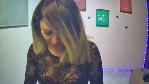 Snapshot of hestesiaxx chatting on 14, 11, 2025 Hestesiaxx online show from 14, 11, 2025