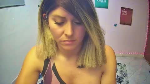 Snapshot of hestesiaxx chatting on 9, 1, 2026 Hestesiaxx online show from 9, 1, 2026