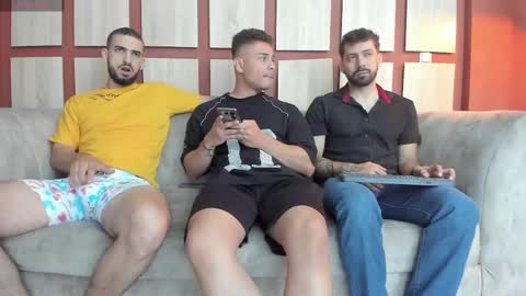 Snapshot of heteros_men chatting on 23, 2, 2025 heteros men online show from 23, 2, 2025